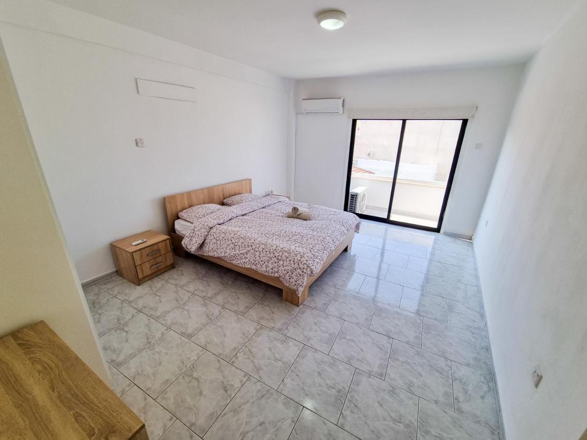 Fanta Sea Apartment Larnaca Luaran gambar